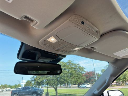 Used 2024 Ford Expedition Max Limited RWD image 33