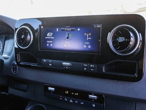 New 2024 Mercedes-Benz eSprinter 170 Cargo image 13