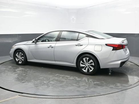 Used 2021 Nissan Altima 2.5 S image 4