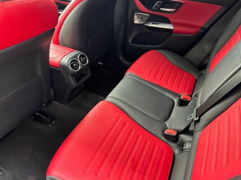 Used 2024 Mercedes-Benz GLC 300 GLC 300 image 28