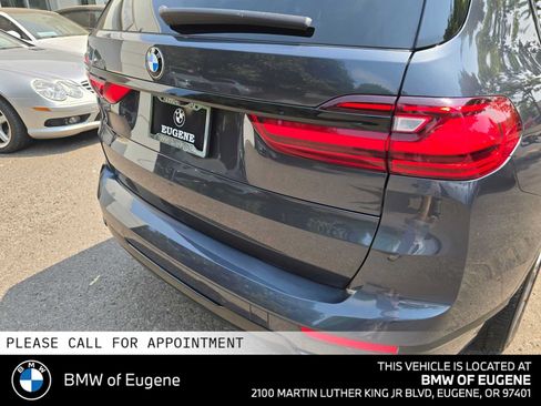 Used 2019 BMW X7 xDrive40i w/ Premium Package AWD/4WD image 17