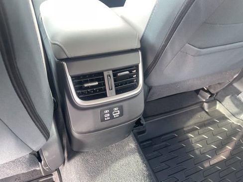 Used 2025 Subaru Legacy Premium AWD/4WD image 11