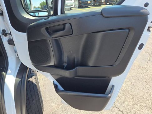 Used 2023 RAM ProMaster 2500 FWD image 4