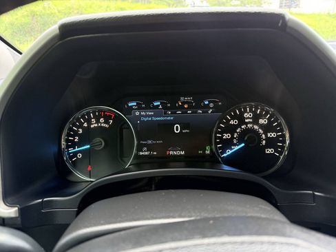 Used 2020 Ford F150 Lariat RWD image 19