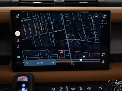 Used 2024 Land Rover Defender 130 X-Dynamic SE image 55