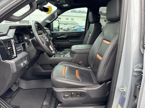Used 2024 GMC Sierra 2500 AT4 w/ AT4 Premium Plus Package AWD/4WD image 19