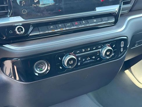 Used 2024 GMC Sierra 1500 SLT image 23