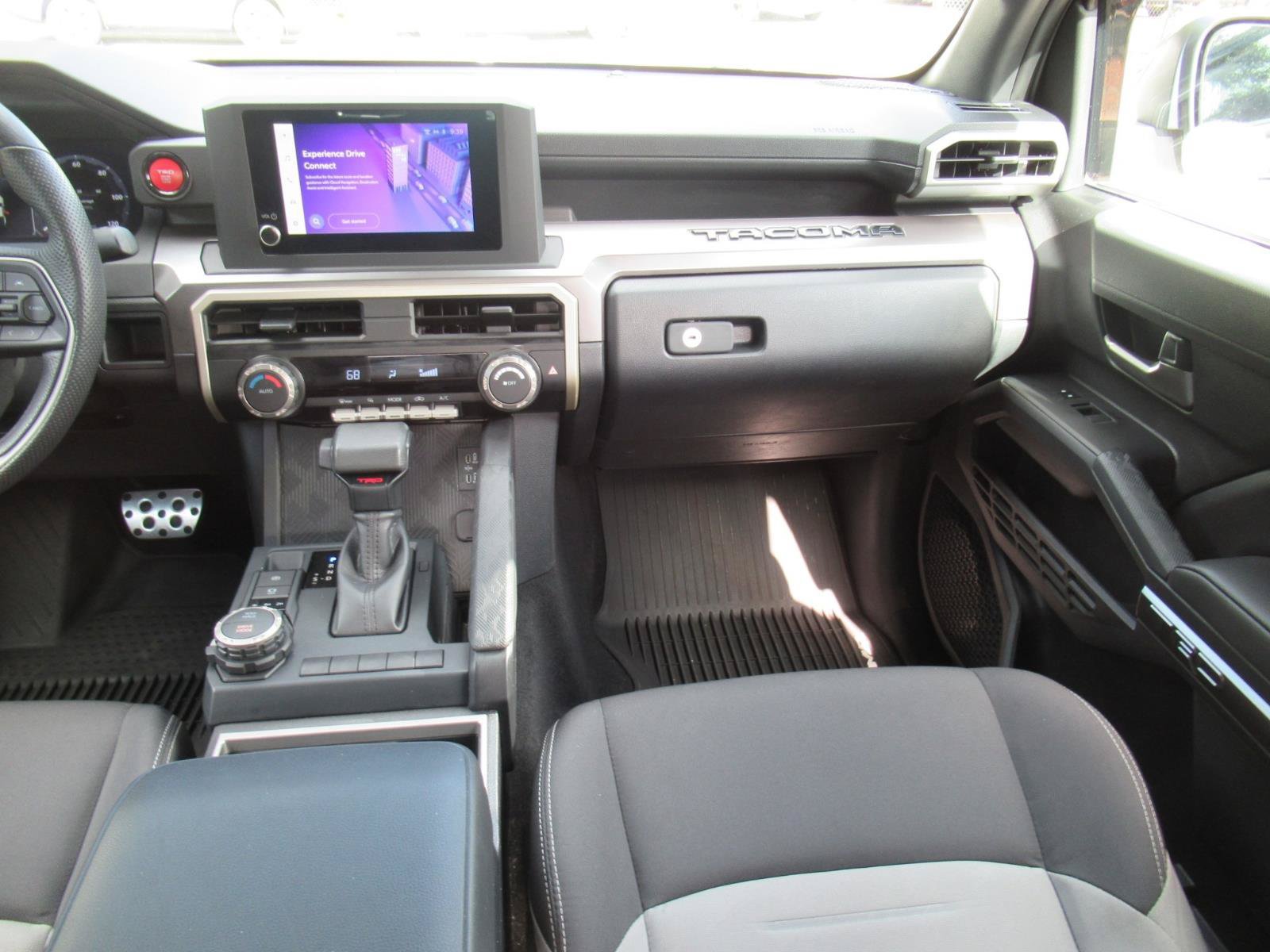 Used 2025 Toyota Tacoma TRD Sport AWD/4WD image 13