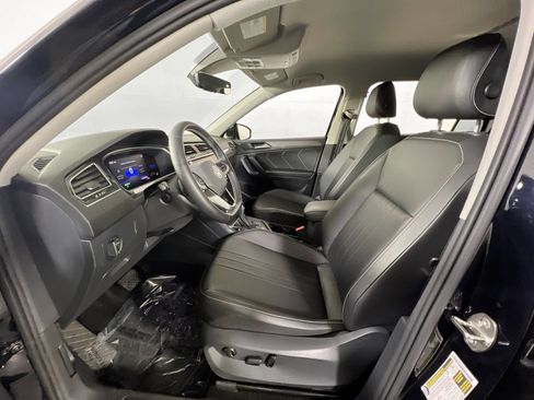 Used 2022 Volkswagen Tiguan SE image 20