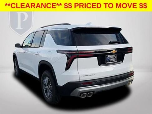New 2026 Chevrolet Traverse LT w/ Driver Confidence Package FWD image 8