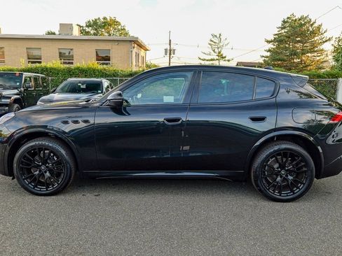 New 2025 Maserati Grecale Modena image 4