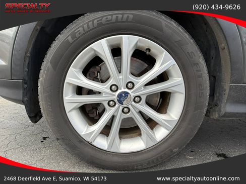 Used 2017 Ford Escape SE AWD/4WD image 38