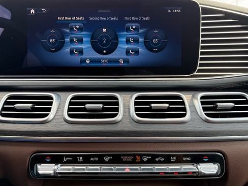 Used 2026 Mercedes-Benz GLS 580 4MATIC image 25