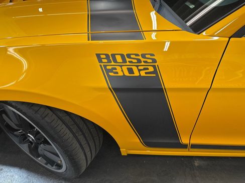 Used 2013 Ford Mustang Boss 302 w/ Boss 302 Accessory Pkg RWD image 9