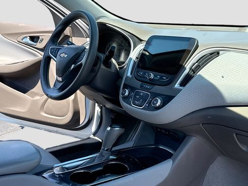 Used 2020 Chevrolet Malibu LS w/ Driver Confidence Package II FWD image 5