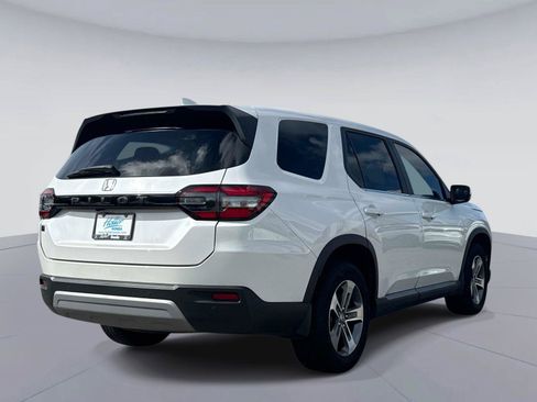 Certified 2024 Honda Pilot EX-L image 4