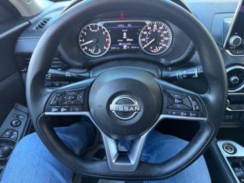 Used 2025 Nissan Sentra SV FWD image 20