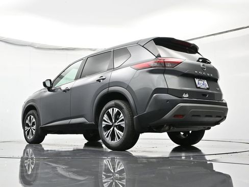 Used 2023 Nissan Rogue SV image 40