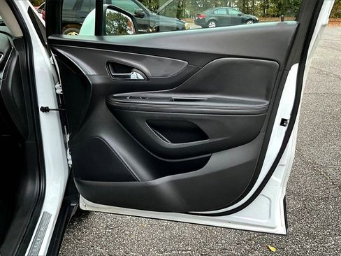 Certified 2017 Buick Encore Preferred image 24