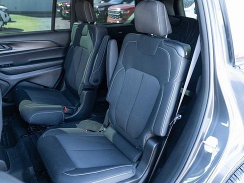 Used 2025 Jeep Grand Cherokee L Laredo w/ Luxury Tech Group I image 13