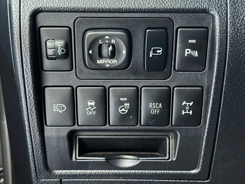 Used 2013 Toyota Land Cruiser AWD/4WD image 35