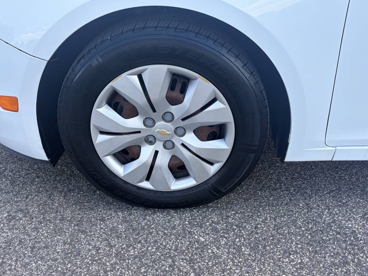 Used 2016 Chevrolet Cruze LS FWD image 10