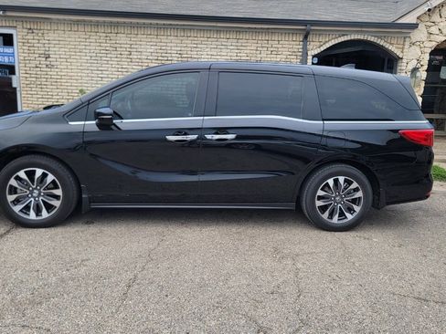 Used 2024 Honda Odyssey EX-L image 4