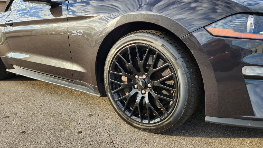 Used 2023 Ford Mustang GT Premium w/ GT Performance Package RWD image 3
