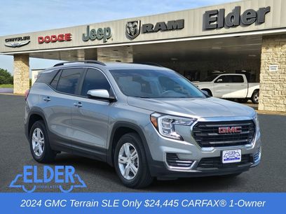 Used 2024 GMC Terrain SLE w/ Driver Convenience Package