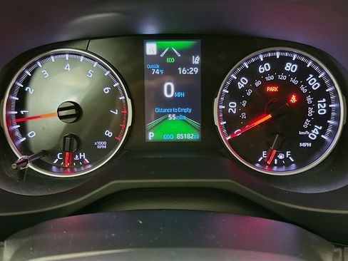 Used 2022 Toyota RAV4 LE image 18