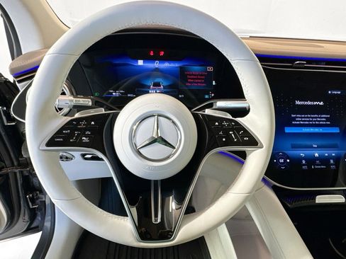 Certified 2023 Mercedes-Benz EQS 580 4MATIC SUV image 11