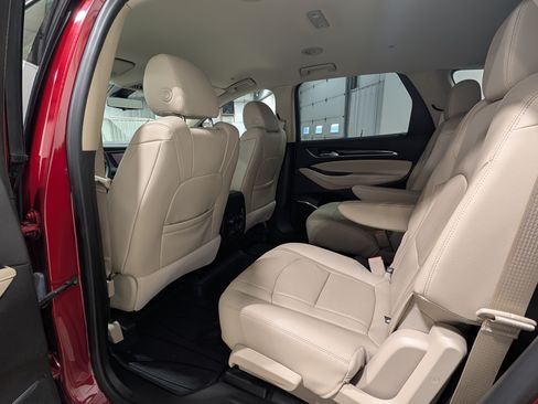 Used 2019 Buick Enclave Premium AWD/4WD image 16