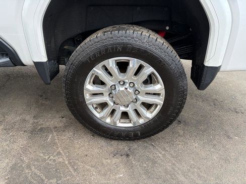 Used 2022 GMC Sierra 3500 Denali w/ Denali Ultimate Package image 18