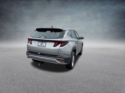 Certified 2025 Hyundai Tucson SE image 21
