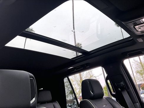 New 2026 Cadillac Escalade Luxury w/ LPO, Floor Liner Package AWD/4WD image 31