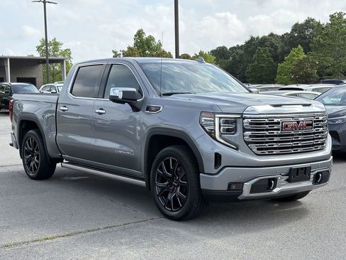 Used 2023 GMC Sierra 1500 Denali w/ Technology Package AWD/4WD image 7