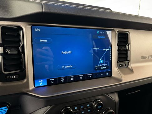 Used 2025 Ford Bronco Outer Banks image 22