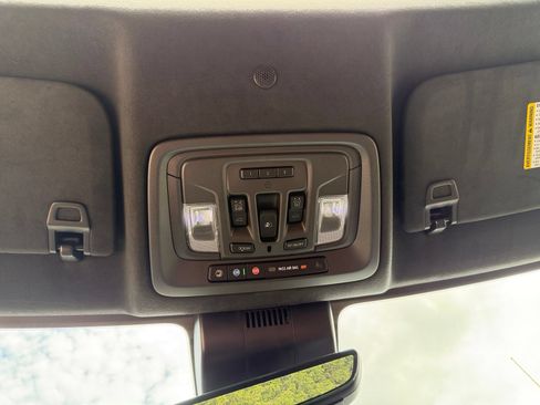 Used 2024 GMC Sierra 1500 Denali Ultimate AWD/4WD image 22