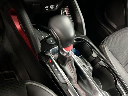 Used 2023 Chevrolet TrailBlazer RS w/ Convenience Package image 17