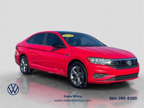 Used 2019 Volkswagen Jetta R-Line w/ R-Line Cold Weather Package FWD image 1