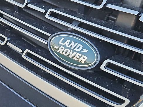 New 2026 Land Rover Range Rover Long Wheelbase SE image 9