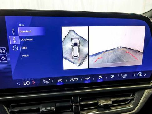Certified 2024 Chevrolet Equinox EV RS FWD image 22