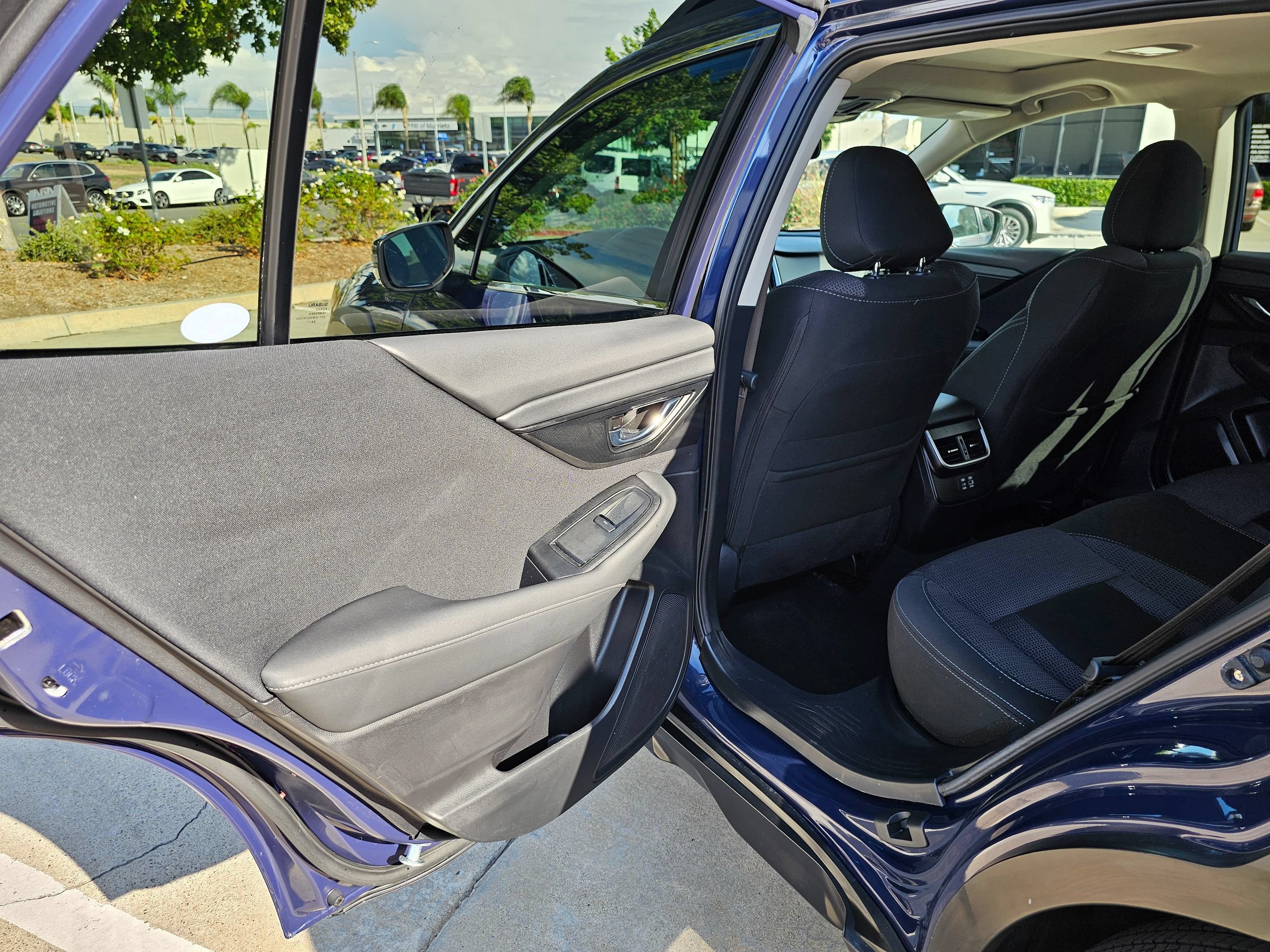 Used 2025 Subaru Outback Premium AWD/4WD image 18