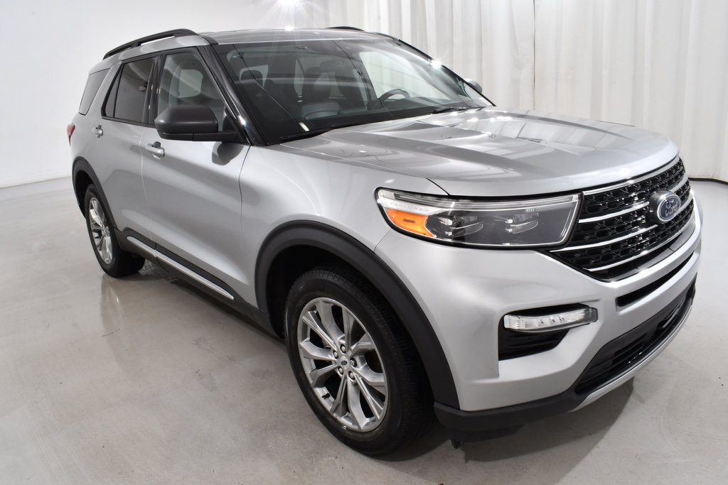Used 2023 Ford Explorer XLT w/ Equipment Group 202A AWD/4WD image 5