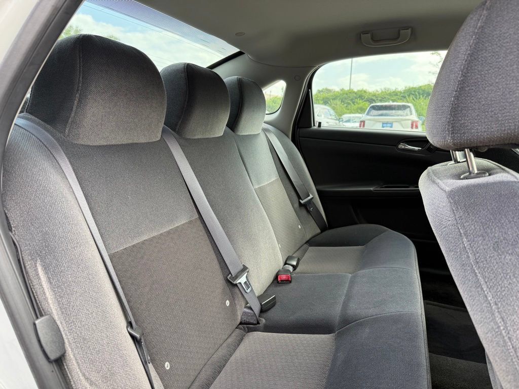 Used 2011 Chevrolet Impala LS FWD image 17