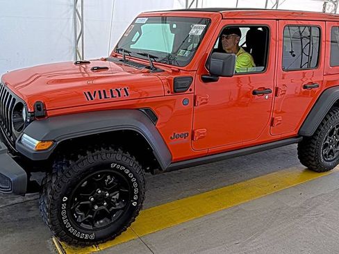 Used 2023 Jeep Wrangler Unlimited w/ Sun & Screen Package AWD/4WD image 1