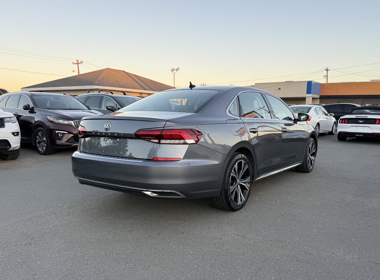 Used 2021 Volkswagen Passat 2.0T SE FWD image 6