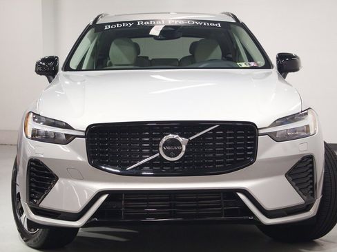 Used 2024 Volvo XC60 T8 Plus w/ Climate Package image 3