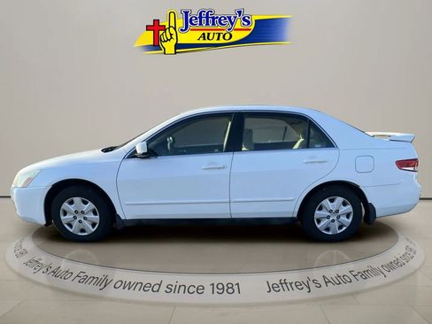 Used 2004 Honda Accord LX image 2