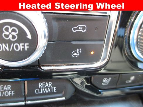 Used 2023 GMC Yukon Denali w/ Denali Reserve Package AWD/4WD image 33